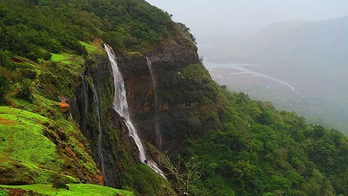 Katal Dhar waterfall Spirited Blogger Travel Trek Blog 