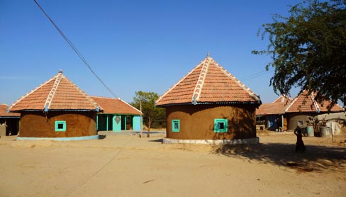 kutch_houses  5 Incredible Indian Villages to visit. Spirited Blogger