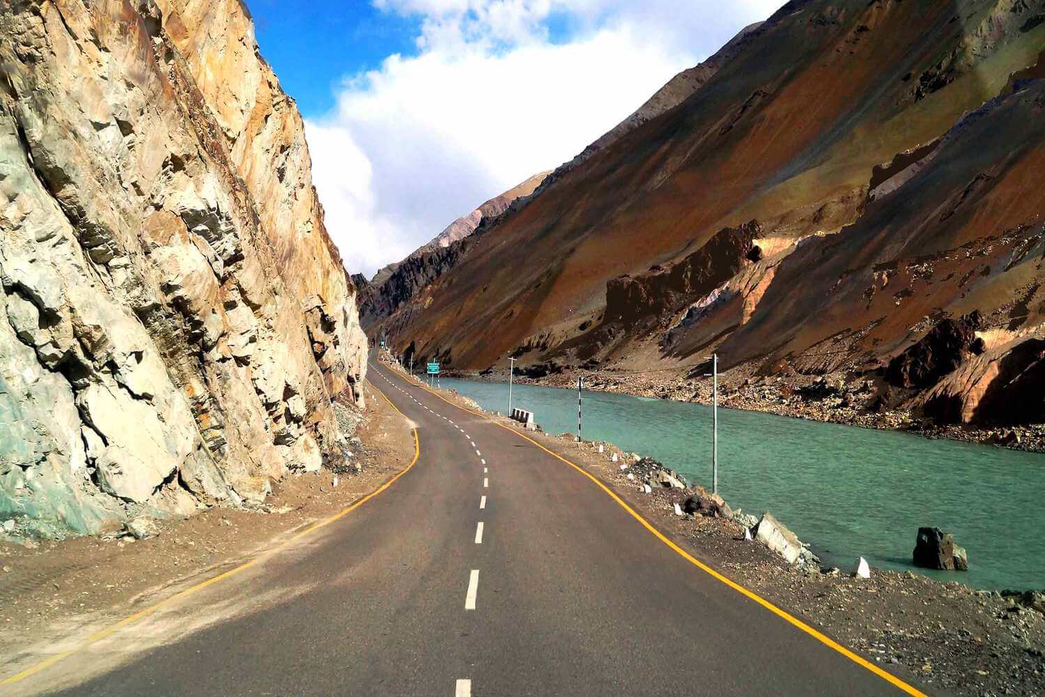 ladakh leh tourism due to 370 article Spirited Blogger