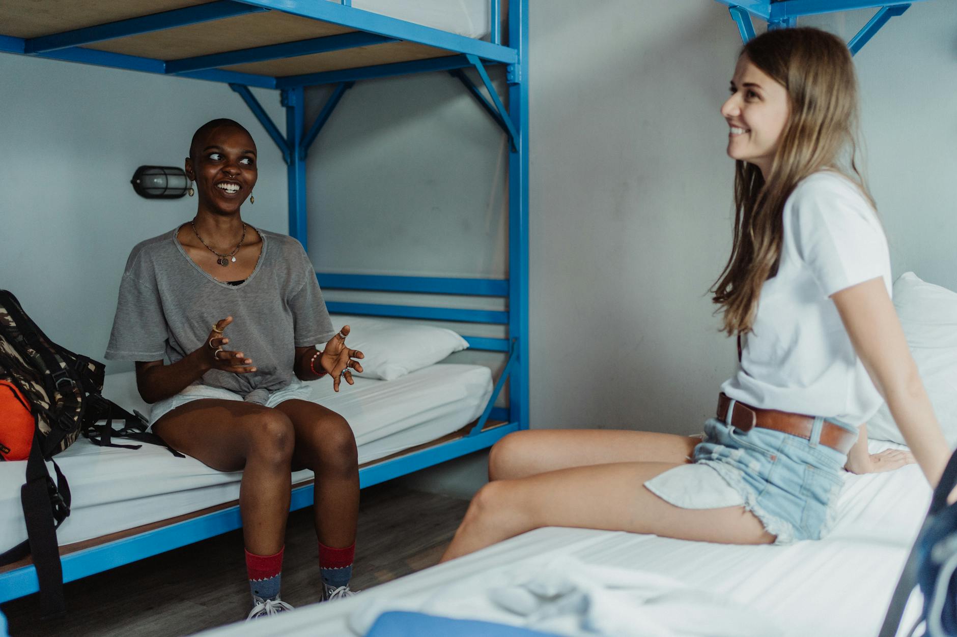 Solo female travel India hostels — meeting other travelers