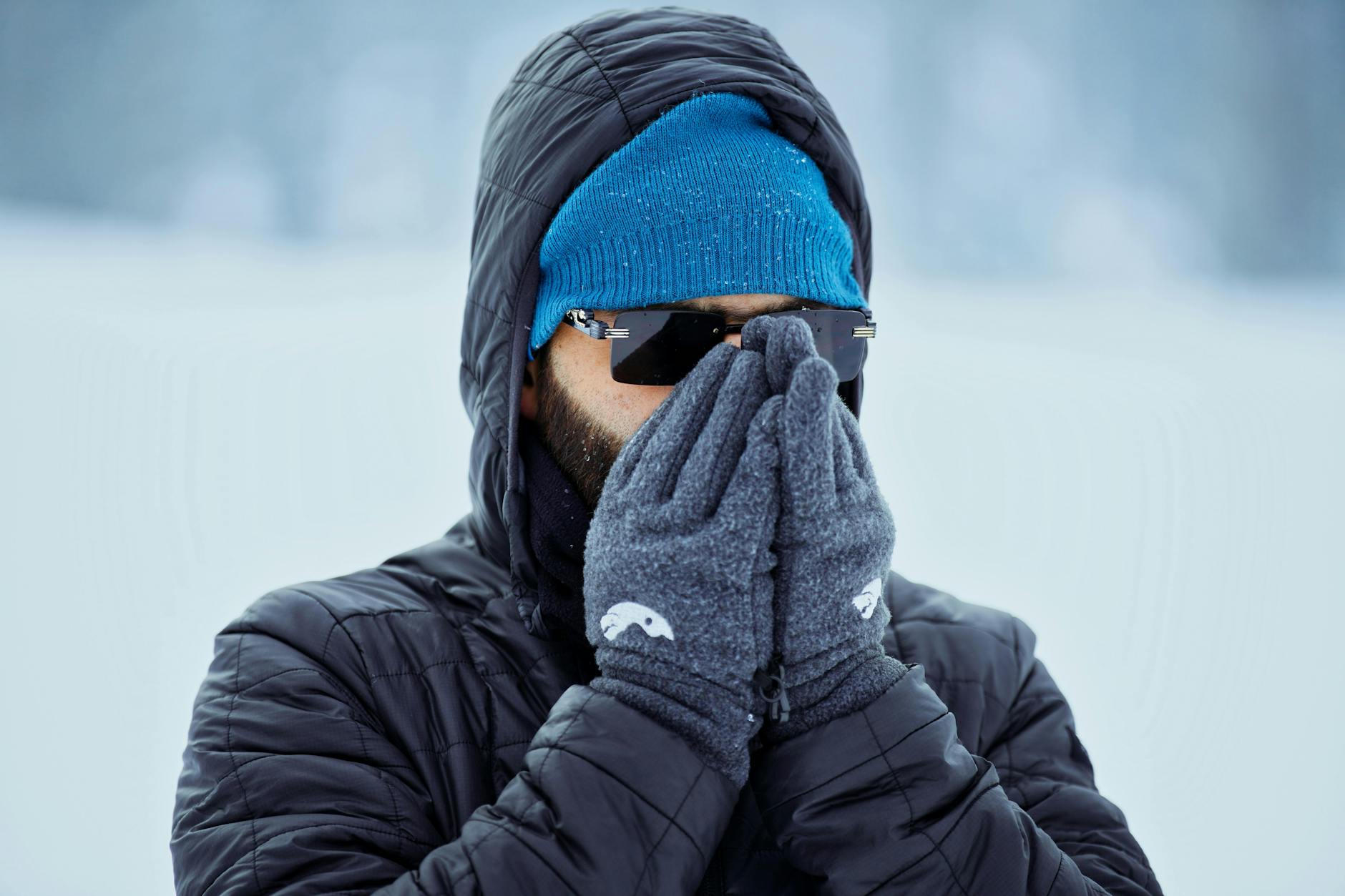 Spiti Valley winter packing guide — thermal layers down jacket mountain cold preparation checklist